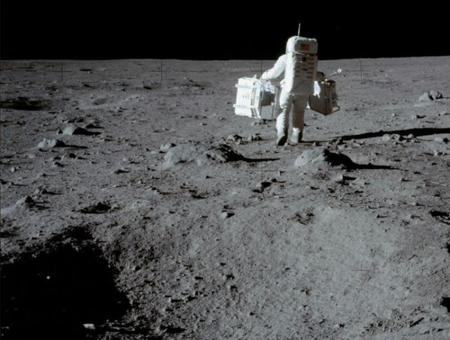 Человек на луне - первый шаг